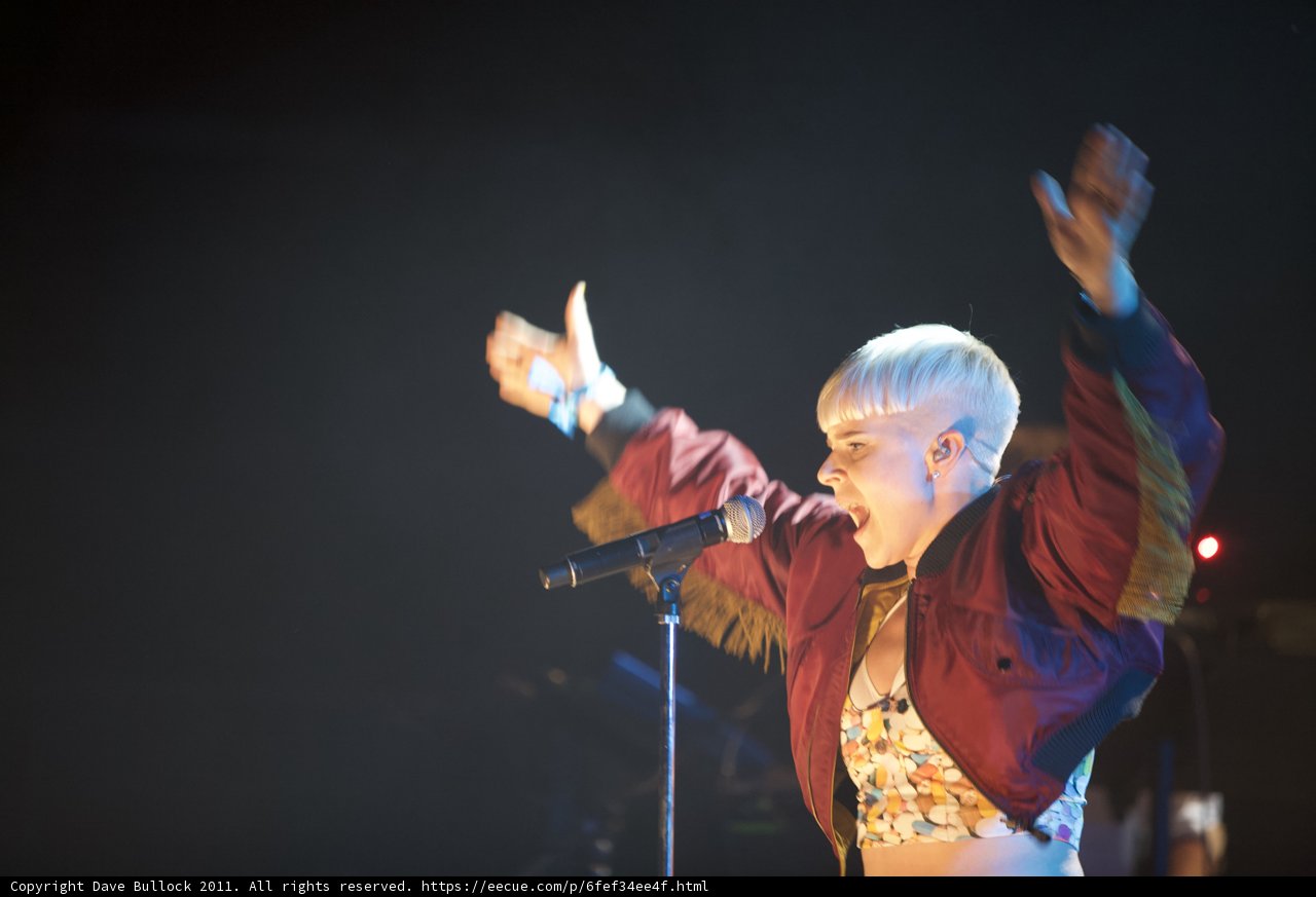 Pink Rocks London's O2 Arena