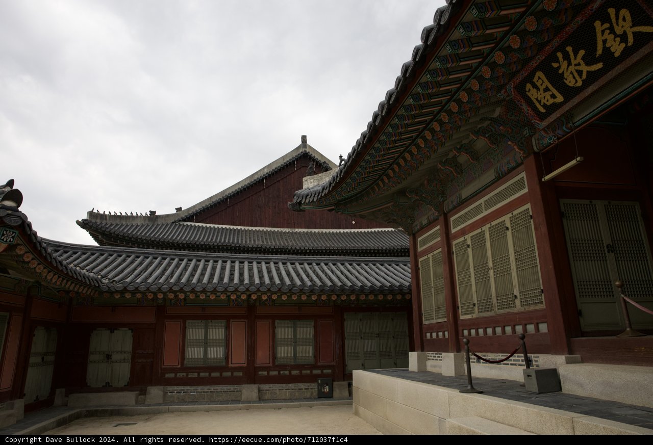Majestic Korean Courtyard under the Moonlight