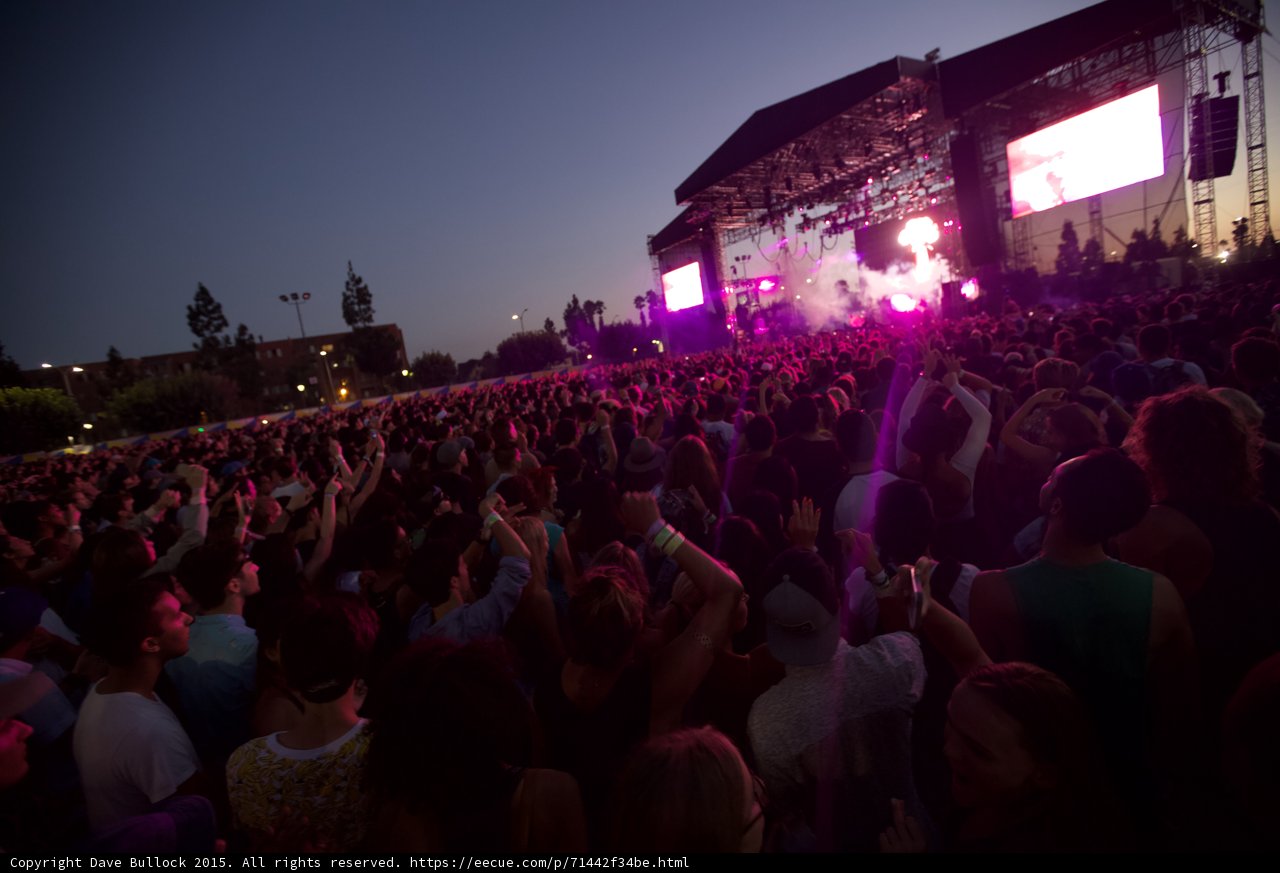 Main Stage Dusk Purple Pink Spotlights