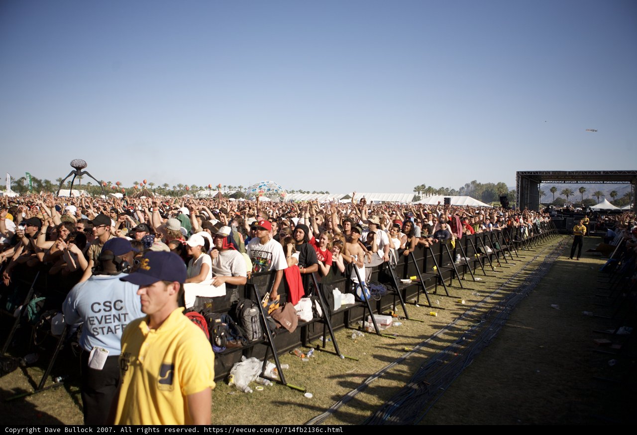 Massive Crowd Enjoys Coachella Concert