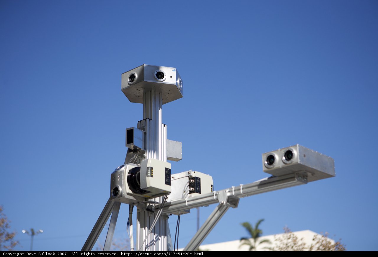 Dual Camera Traffic Light