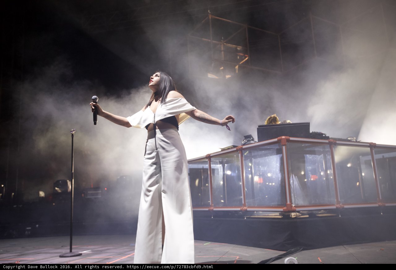 A Solo Performance in White
