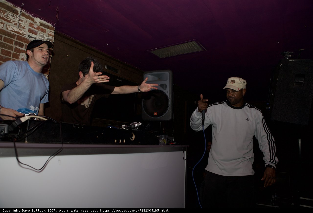 The Grey-Shirted Deejay