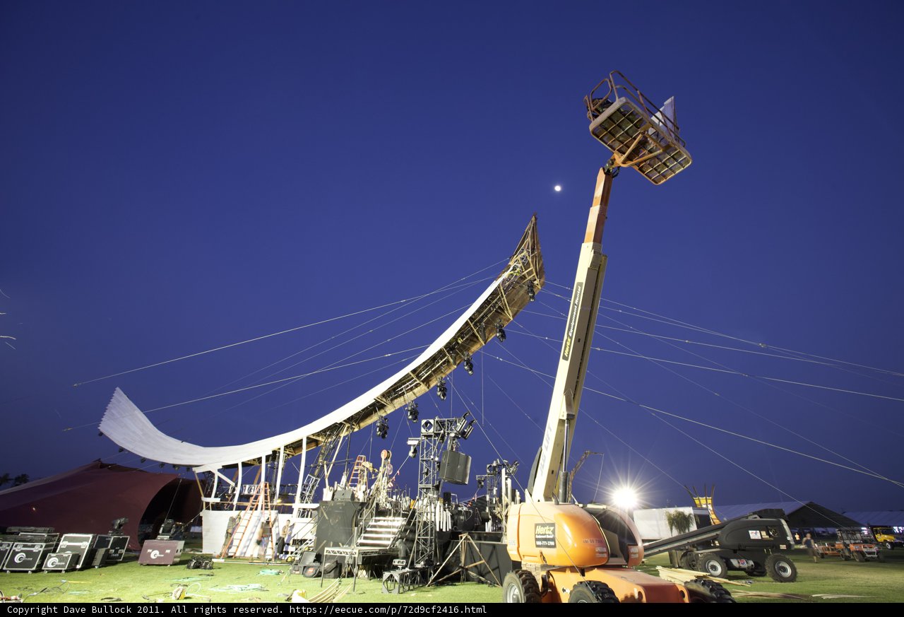 Coachella 2011 Main Stage set up