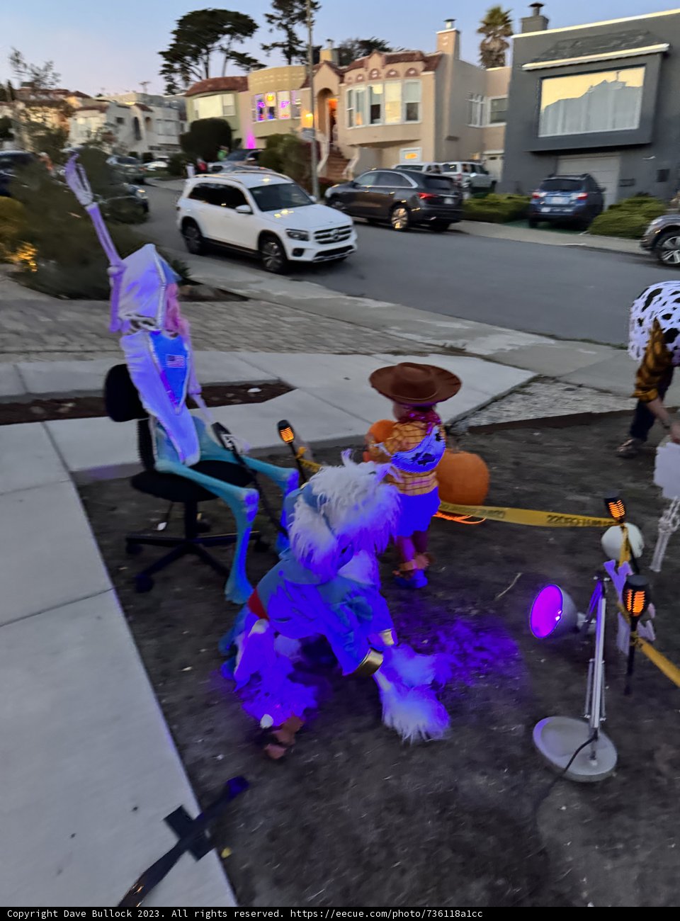 Enchanting City Festival: Costumes, Cars, and a Whole Lot of Fun.