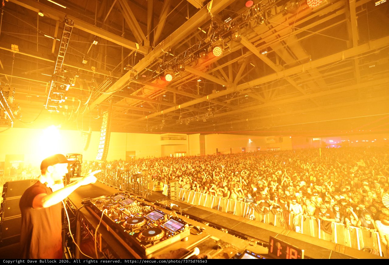 DJ Commands Massive Crowd at Wobbleland 2026