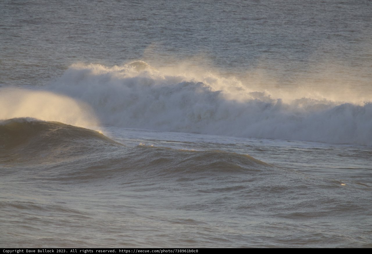 Raging Pacifica's Wave Showdown