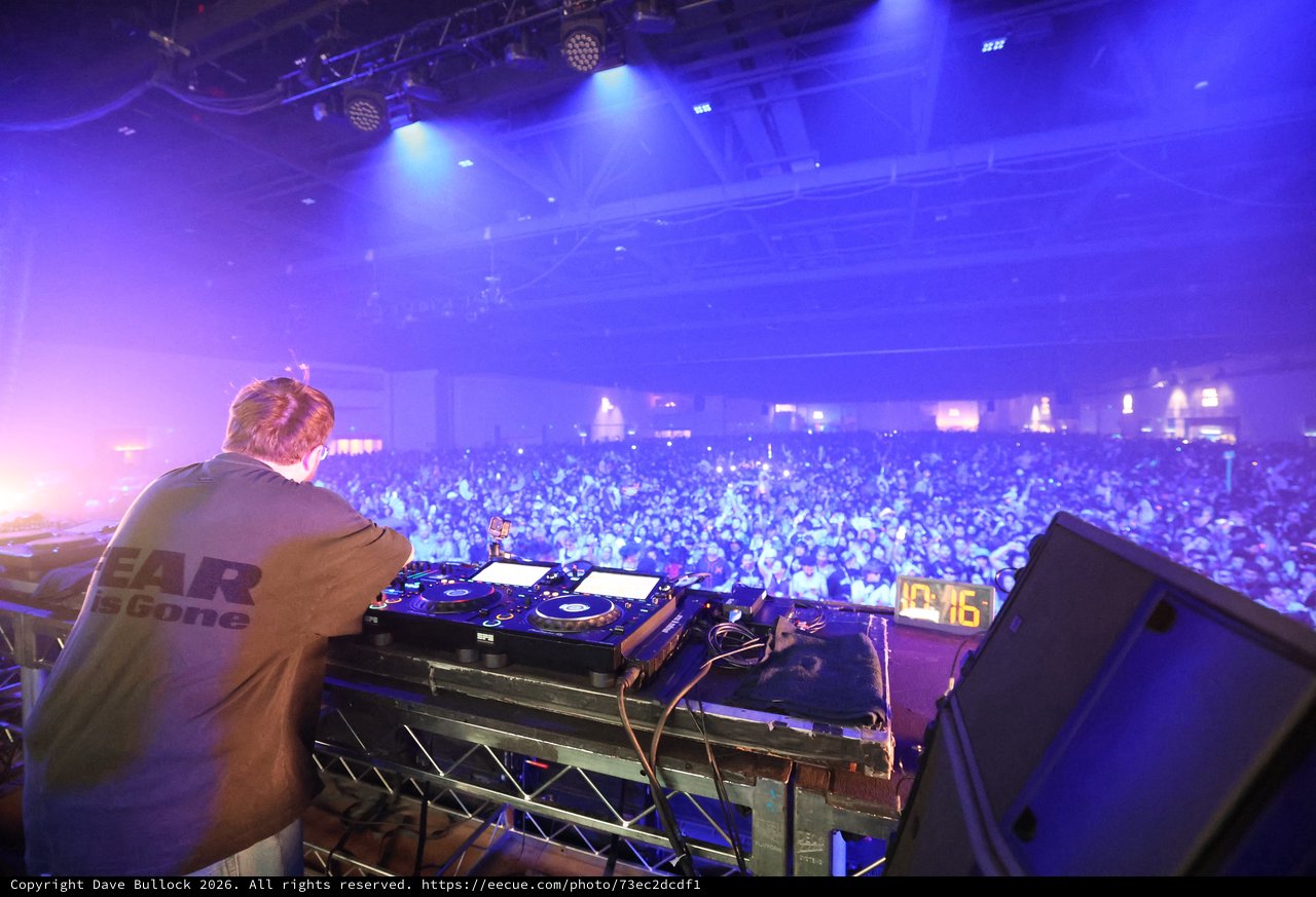 DJ Commands Massive Crowd at Wobbleland Festival 2026
