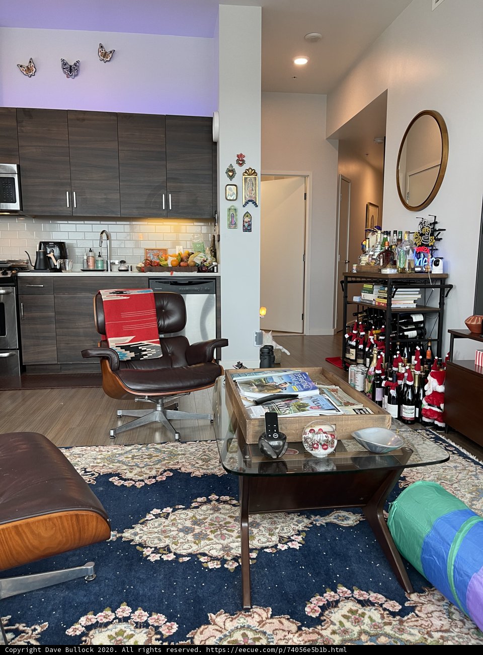 Cozy Living Room with Modern Amenities