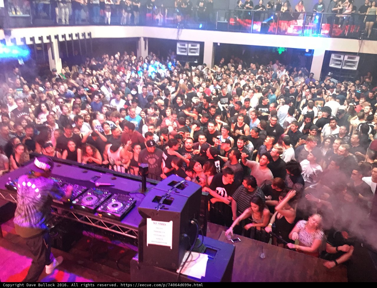 Nightlife Revelry at Los Angeles' Hottest Club