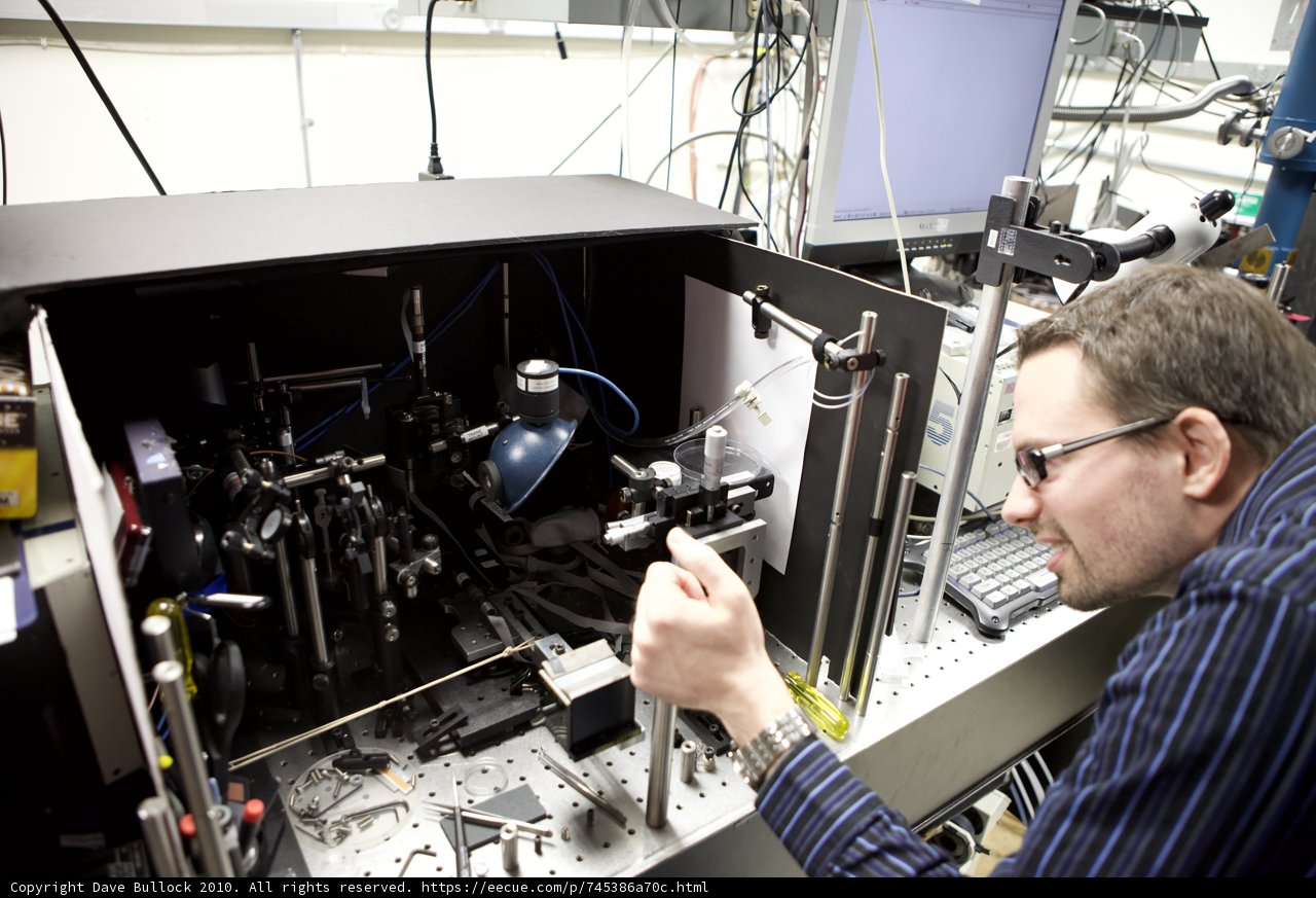 Machine Operator in Technology Lab