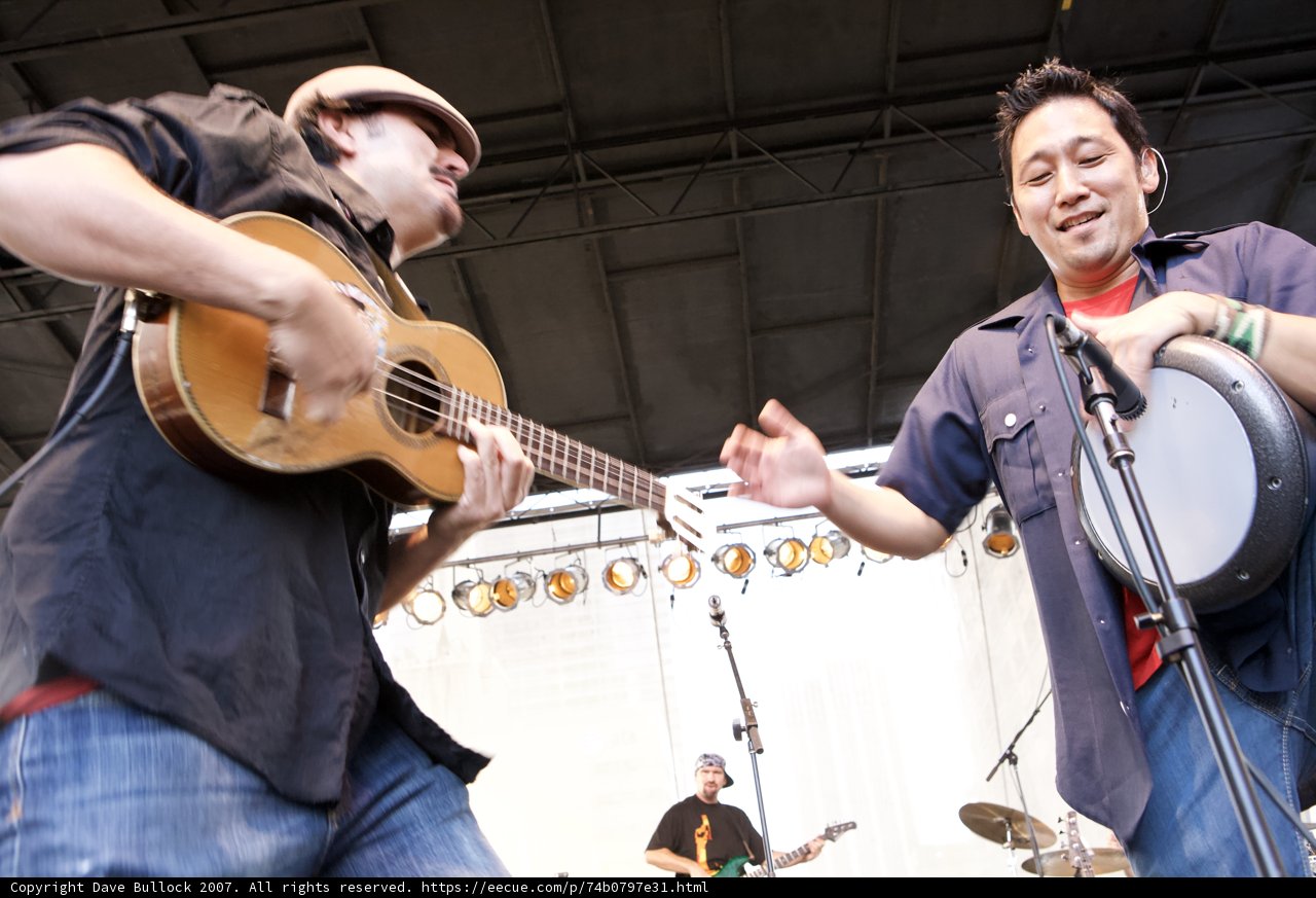 Grooving with Ozomatli