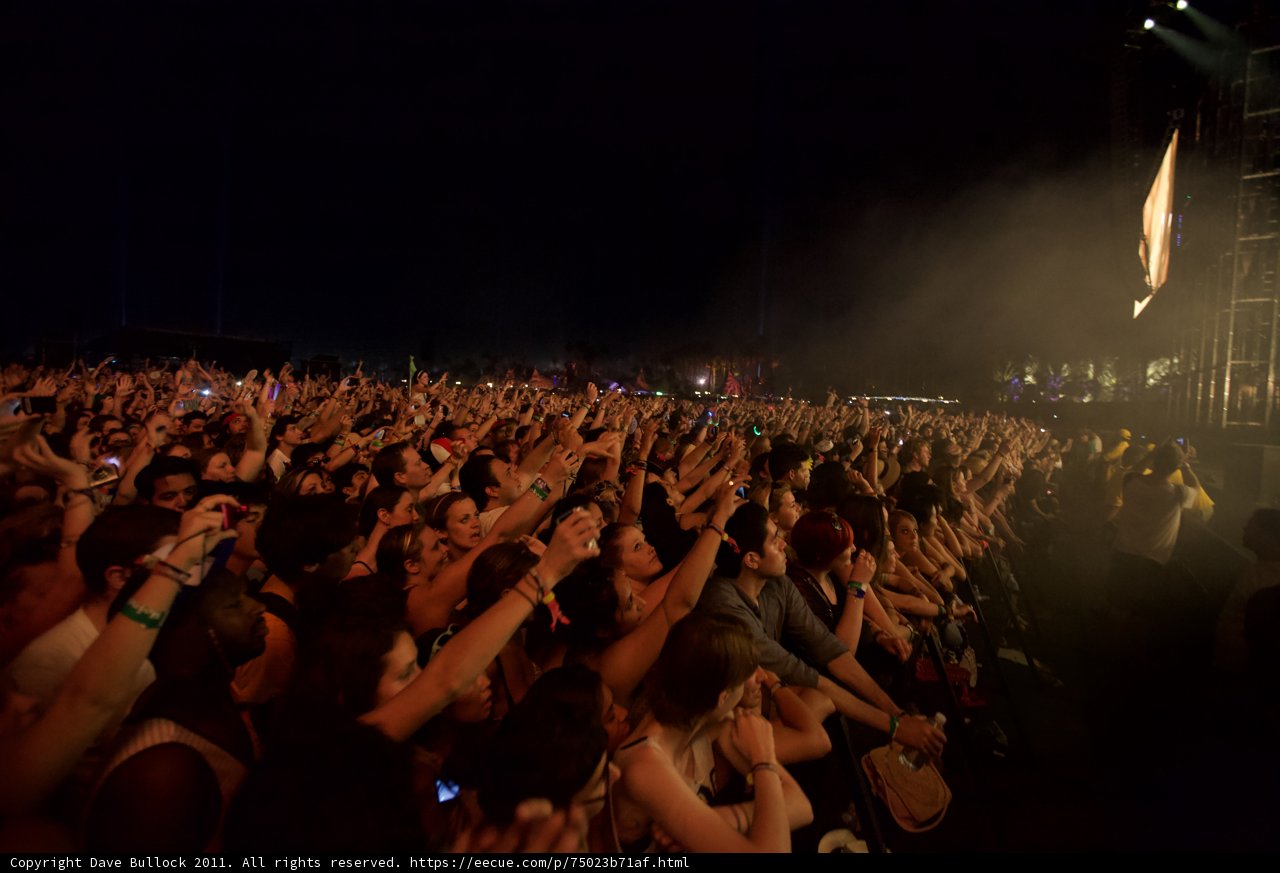Coachella 2011: Hands Up!