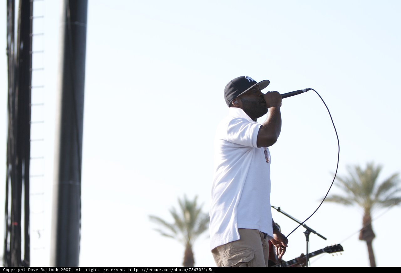 Black Thought serenades Coachella crowd with his microphone