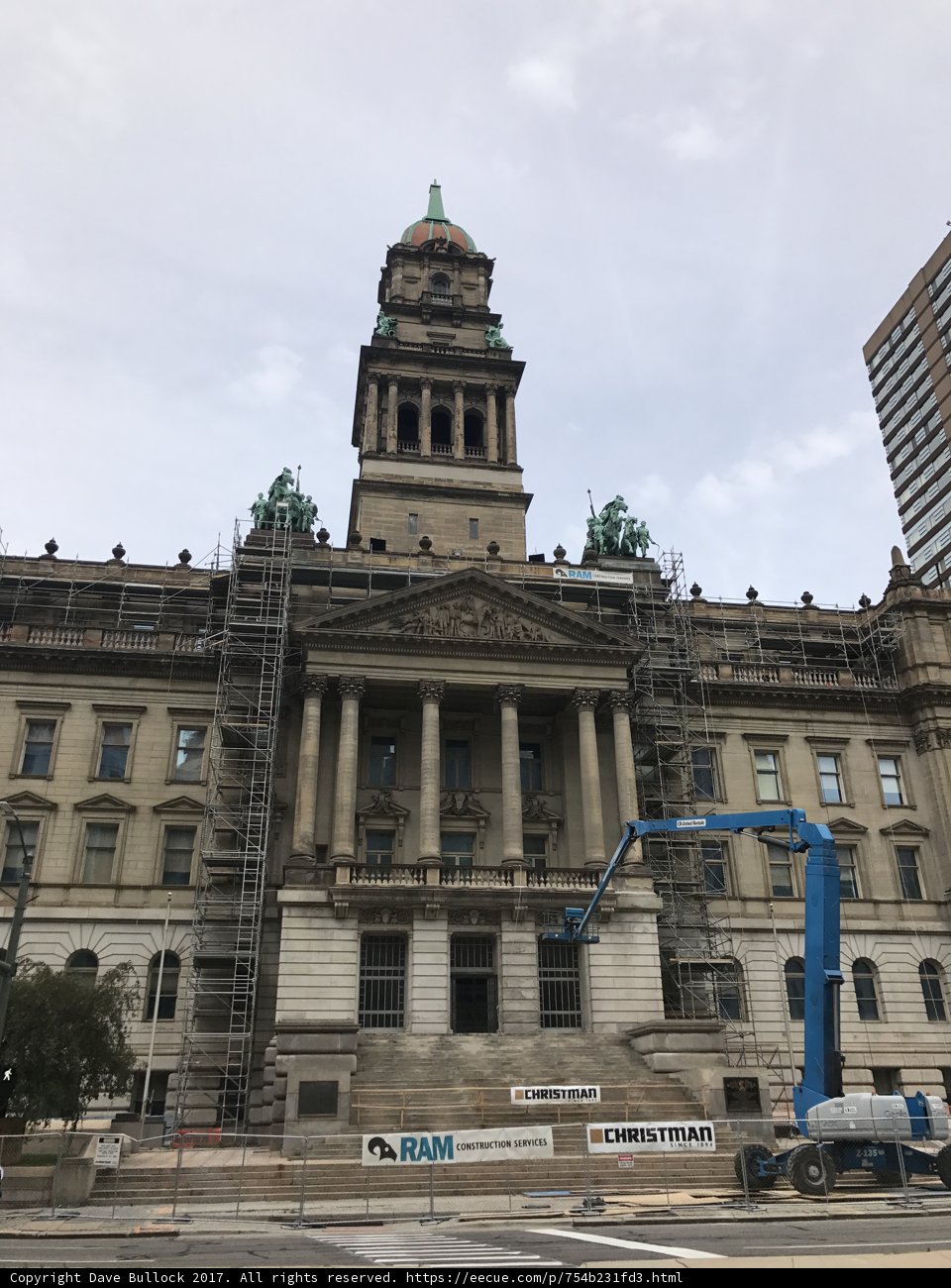 Renovating the Urban Landmark