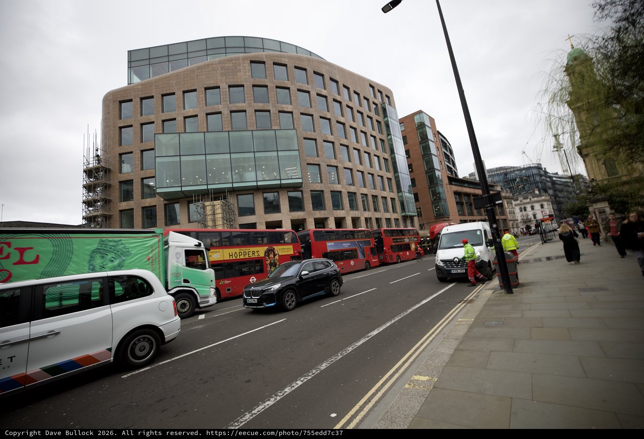 Modern Architecture and London Traffic Congestion