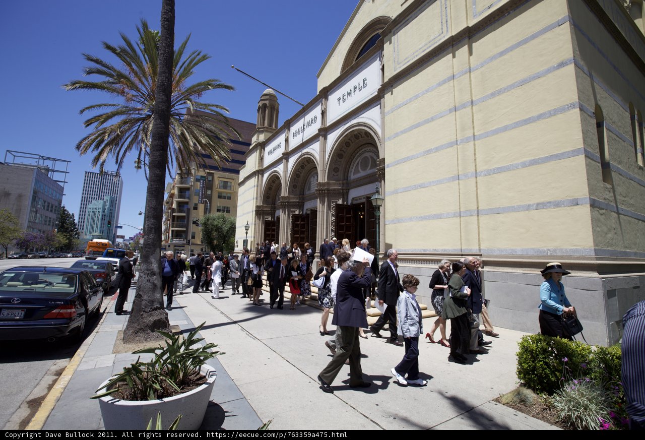 Ordination Ceremony Draws Massive Crowd
