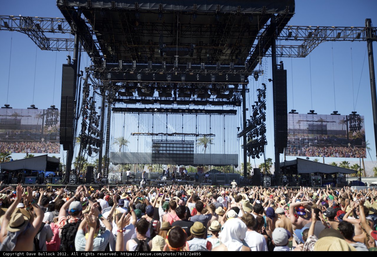 Epic Crowd at Coachella 2012