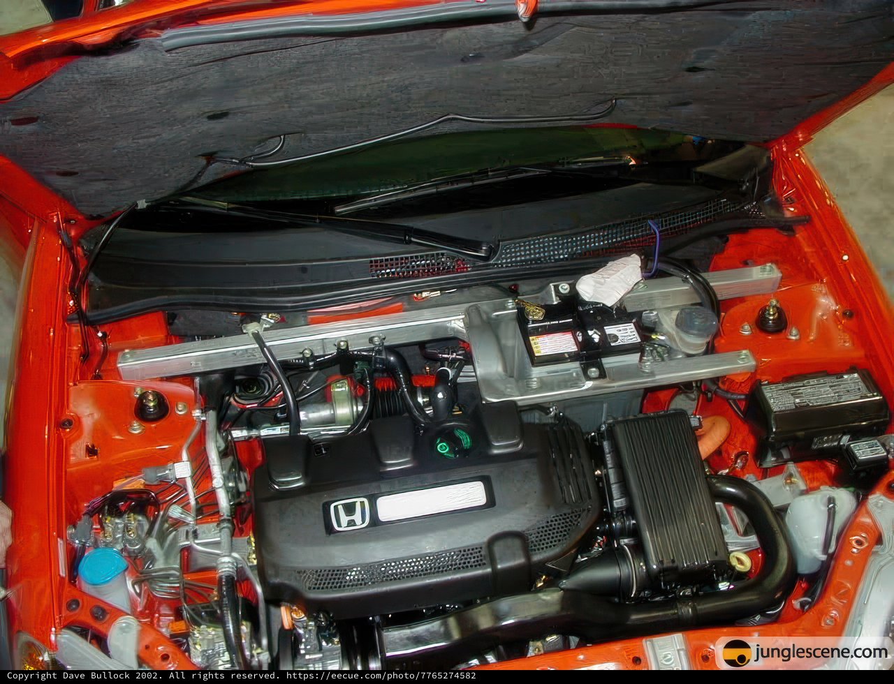 Exploring the High-Tech Honda Civic Hybrid Engine Bay