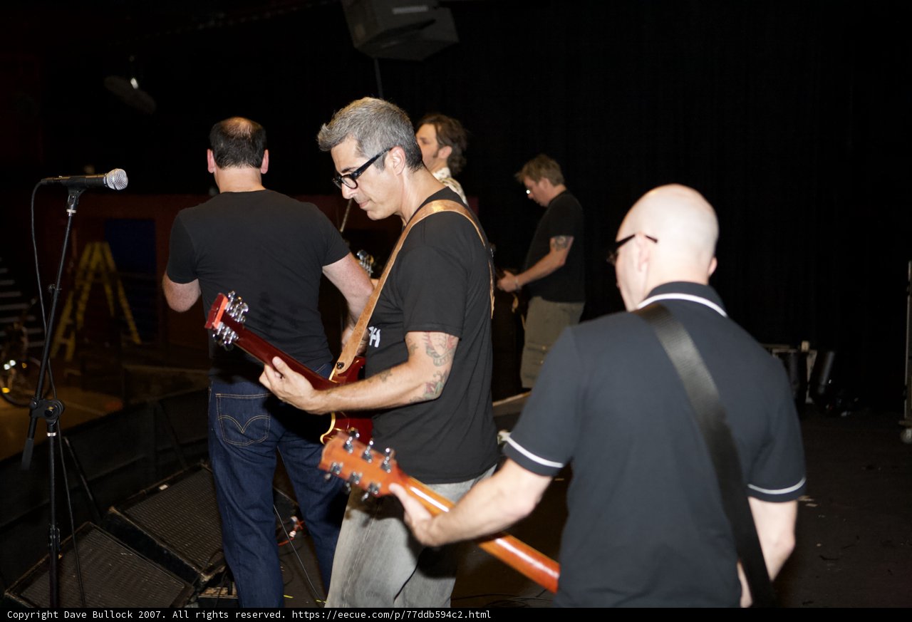 Bad Religion Rocks the Glasshouse