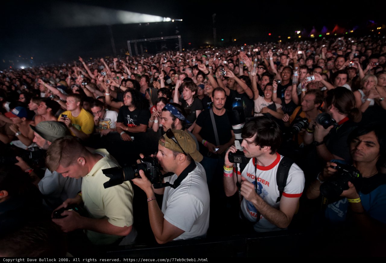Renato Garcia captures the Coachella crowd
