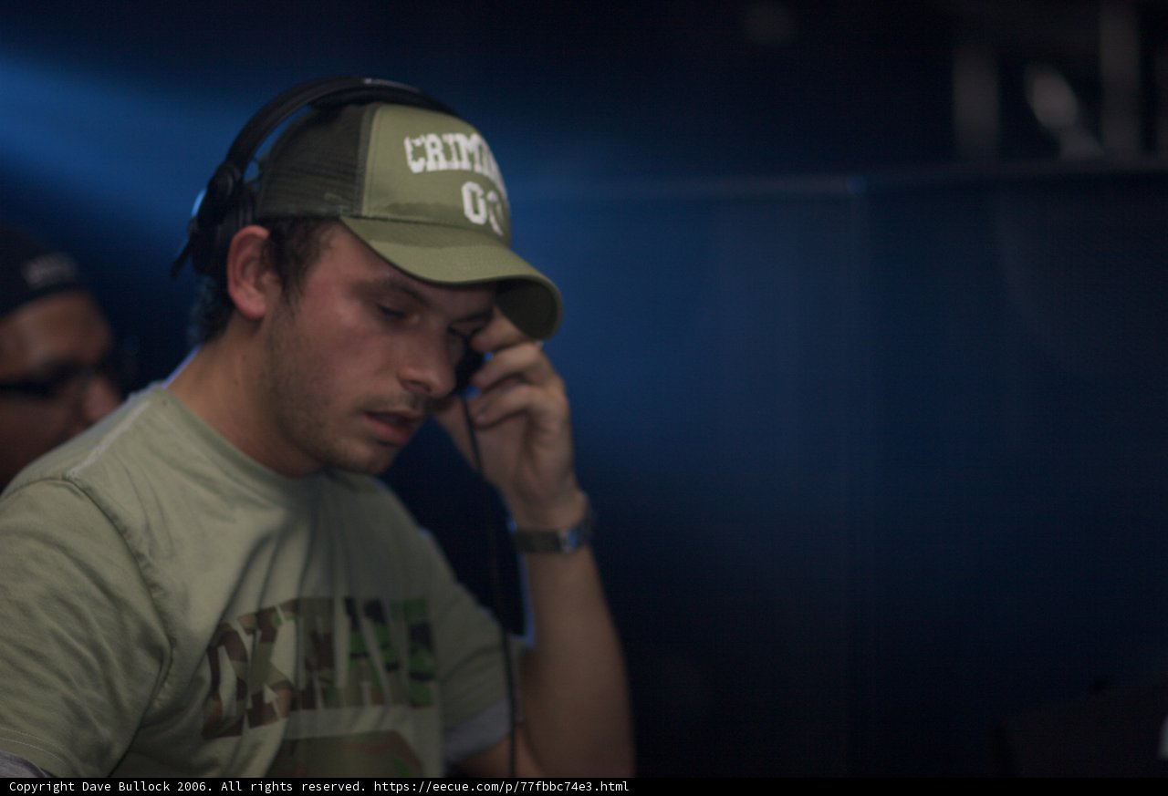 Green-Shirted Andy C