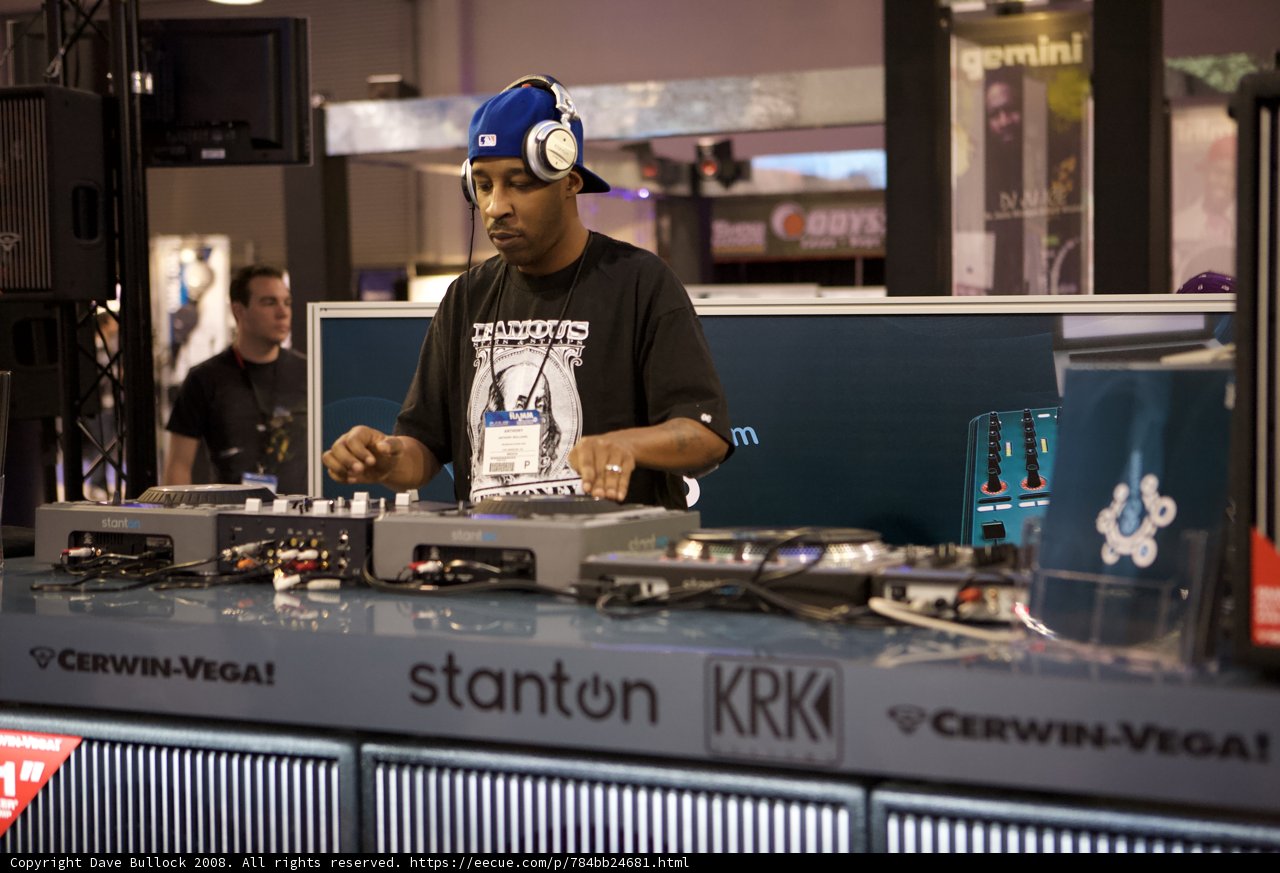 Roc Raida Mixing It Up