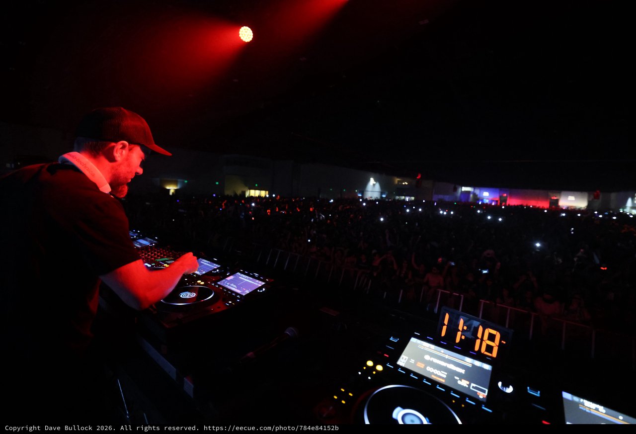 DJ Commands Massive Crowd at Wobbleland Festival 2026