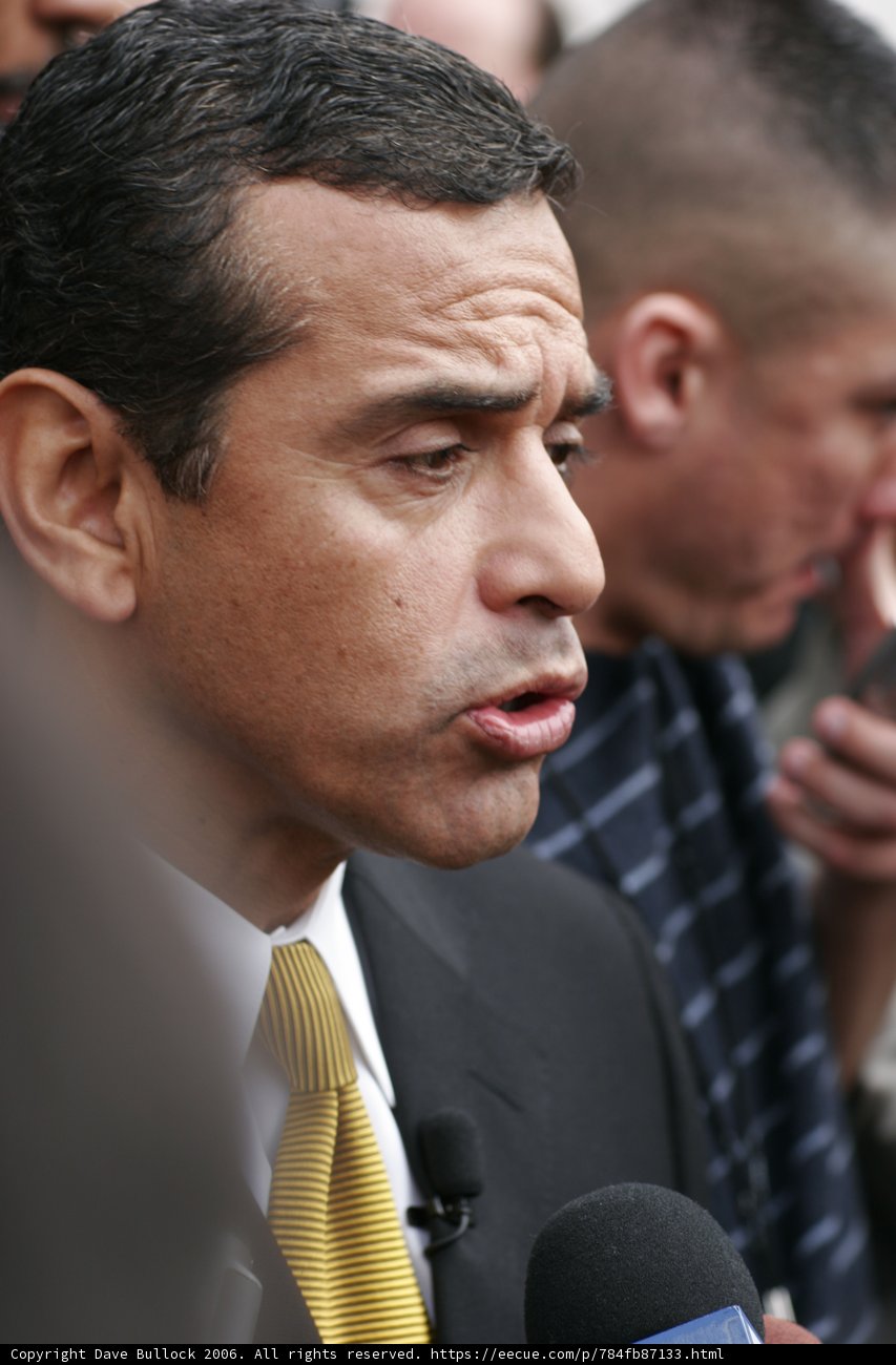 Antonio Villaraigosa addressing crowd at school walkout
