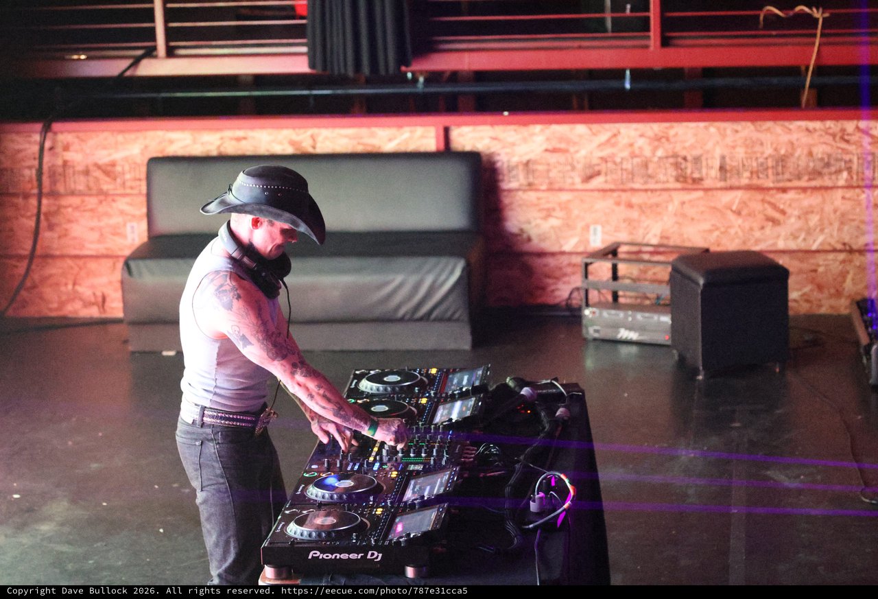 Cowboy DJ Spinning on Pioneer Decks at Wobbleland