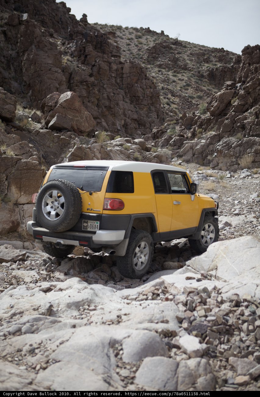 FJ Cruiser's Spokes Conquer Rocky Terrain