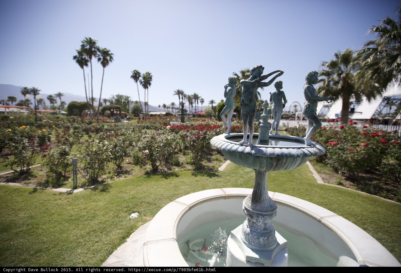 The Beautiful Fountain With Statues of People