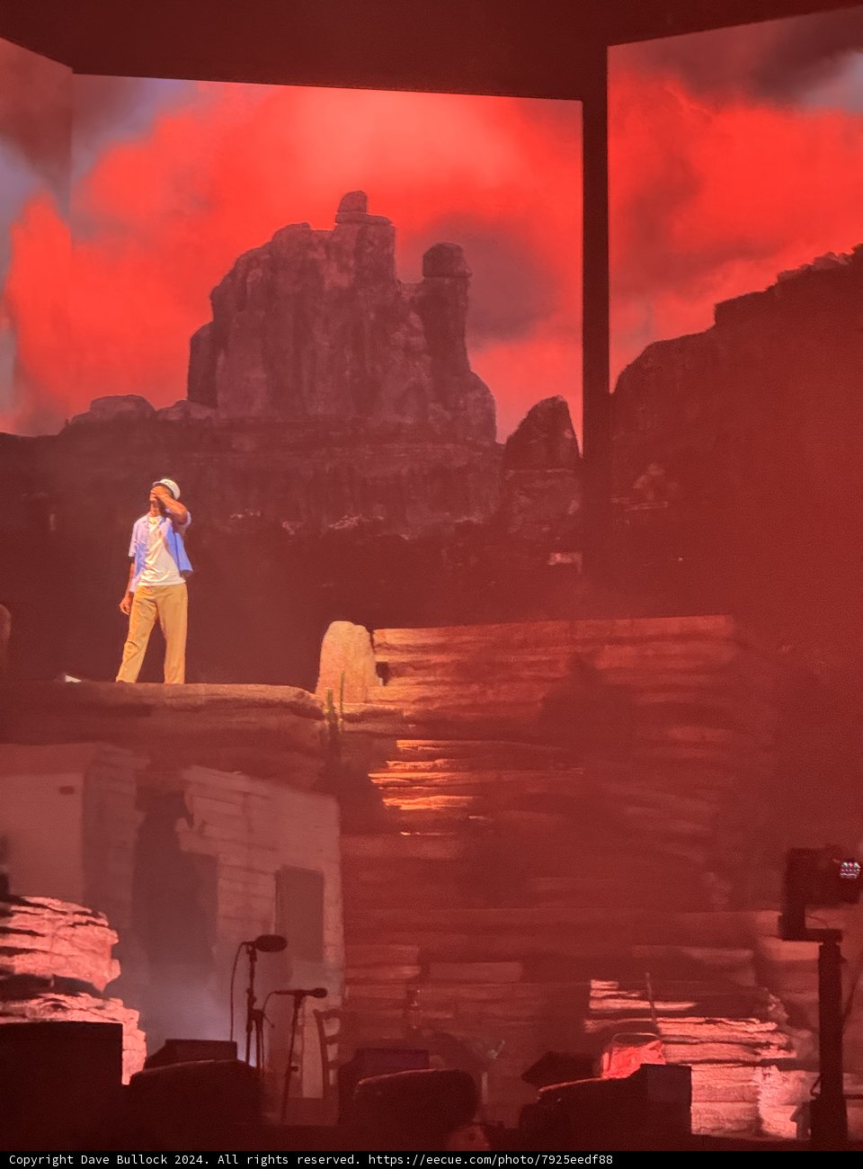Desert Mirage: A Twilight Performance at Coachella 2024