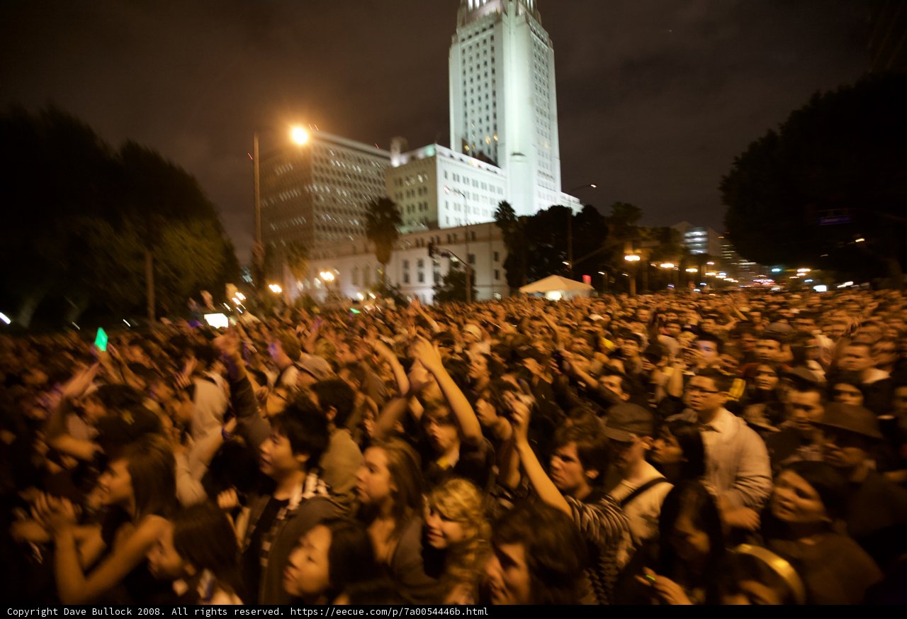 Metropolis Night Crowd