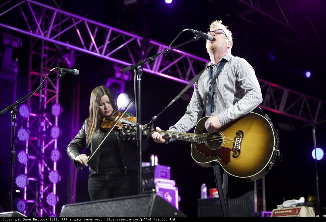Guitarist and Singer Duo Rock Coachella 2011