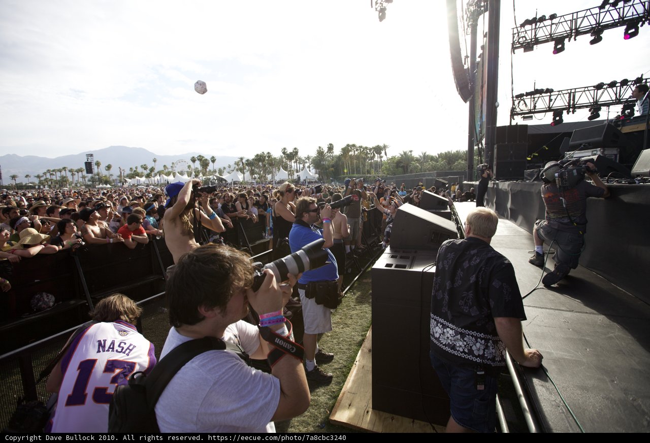 Sunday at Coachella: Enjoying a Concert with the Crowd
