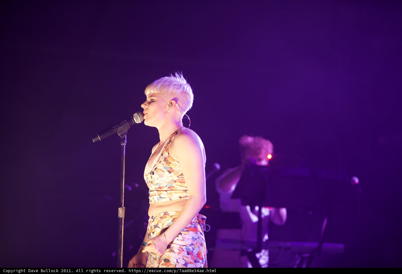 Robyn Rocks Coachella Stage with Solo Performance