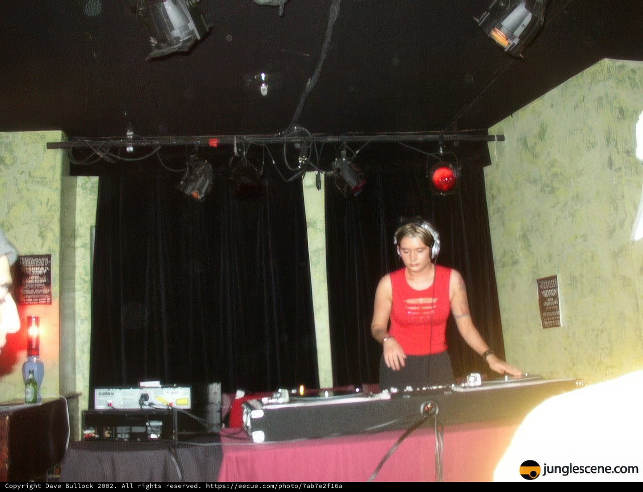 Red Shirt DJ Set