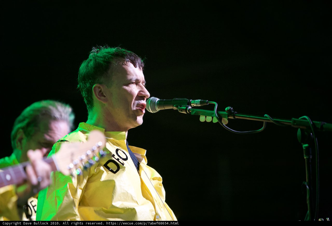 Bob Mothersbaugh Rocks the Mic at Coachella 2010
