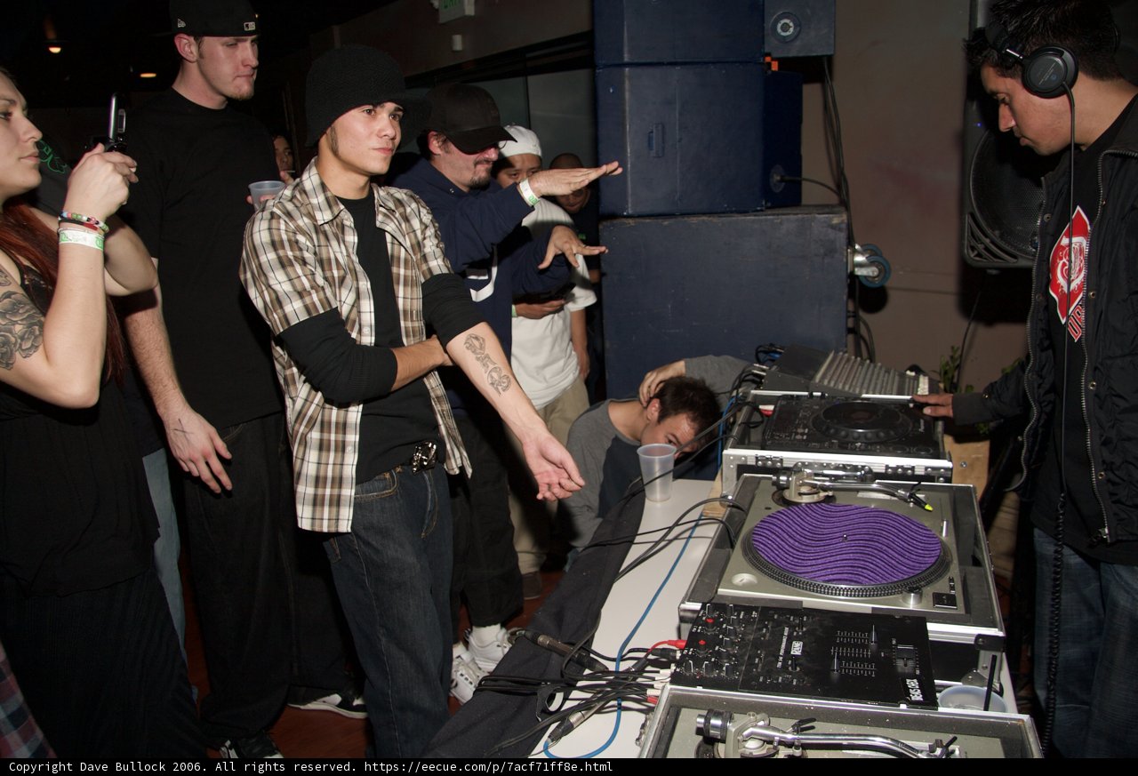The Deejay's Look
