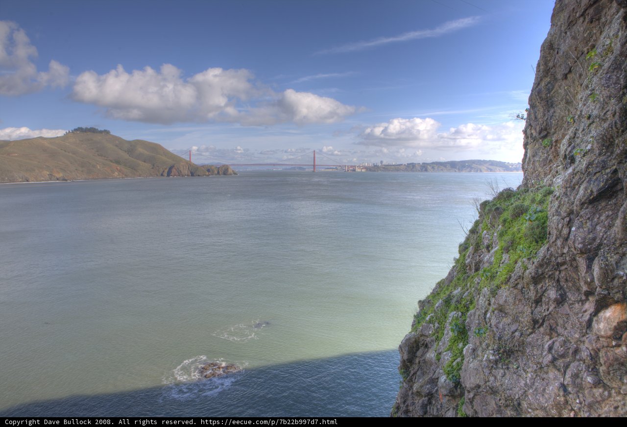 Majestic View of the Golden Gate Bridge