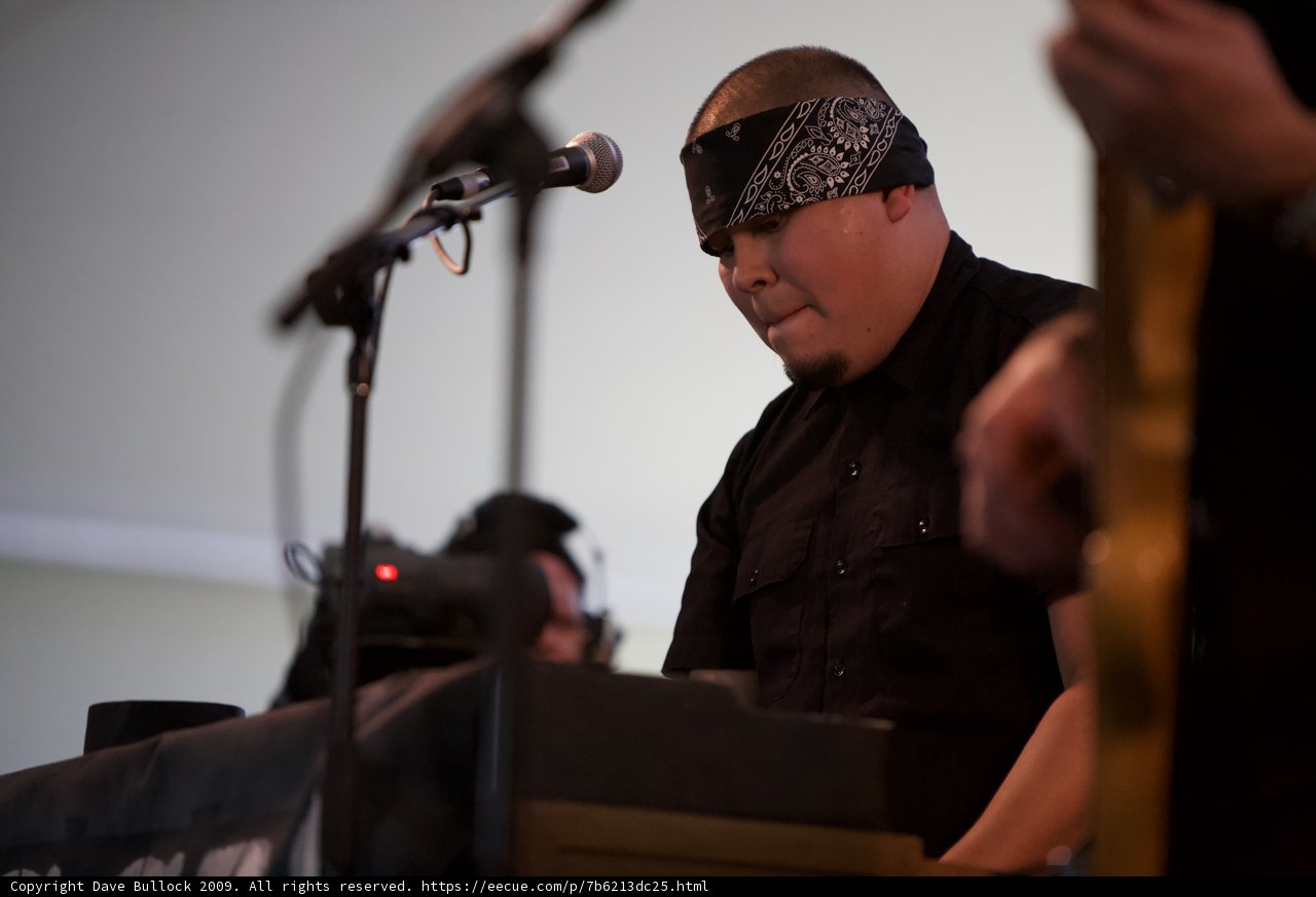Keyboarder in Bandana Rocking Coachella 2009