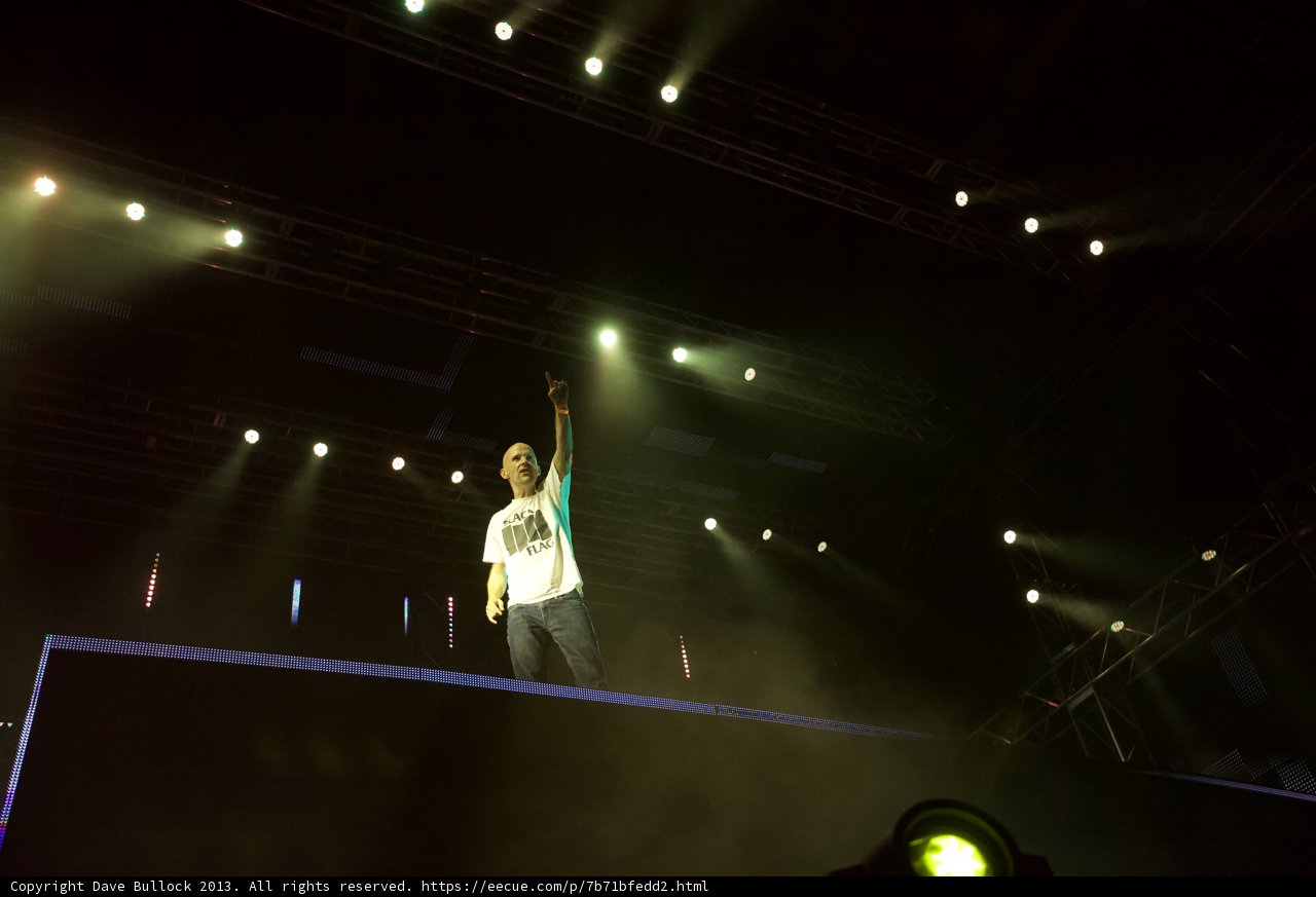 Moby's Electrifying Solo Performance