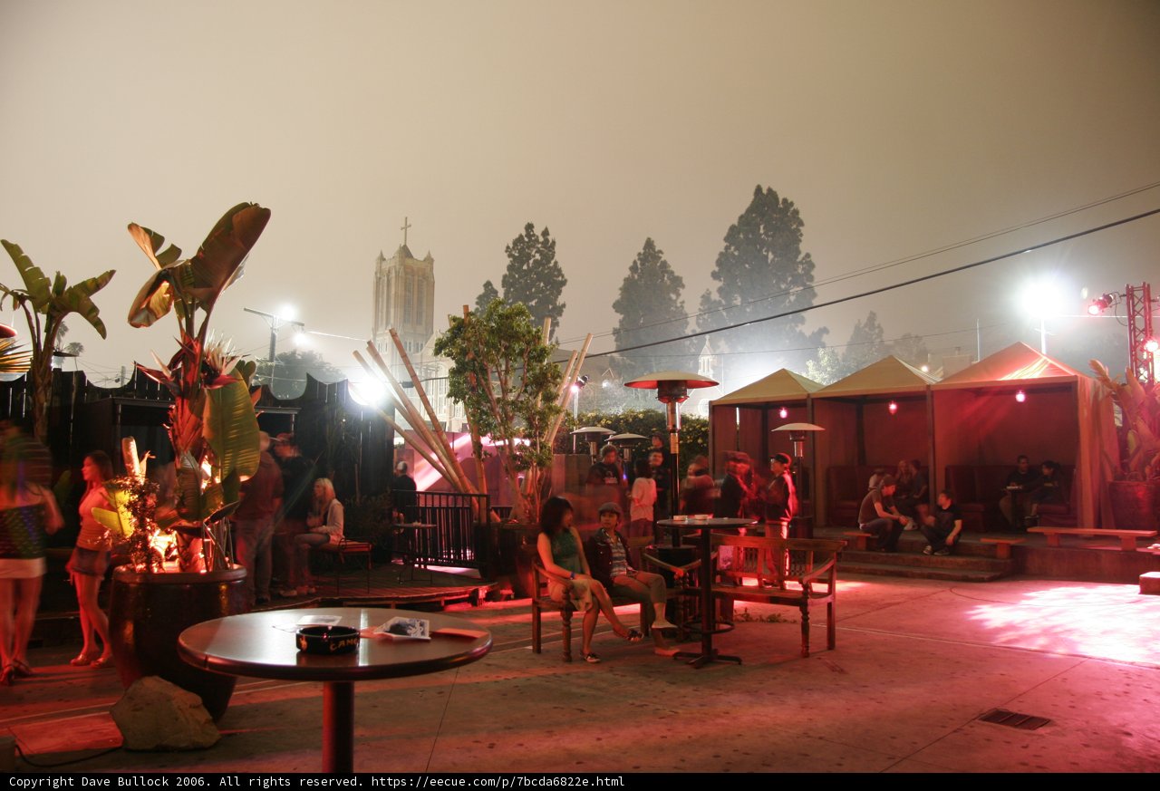 Foggy Cafe
