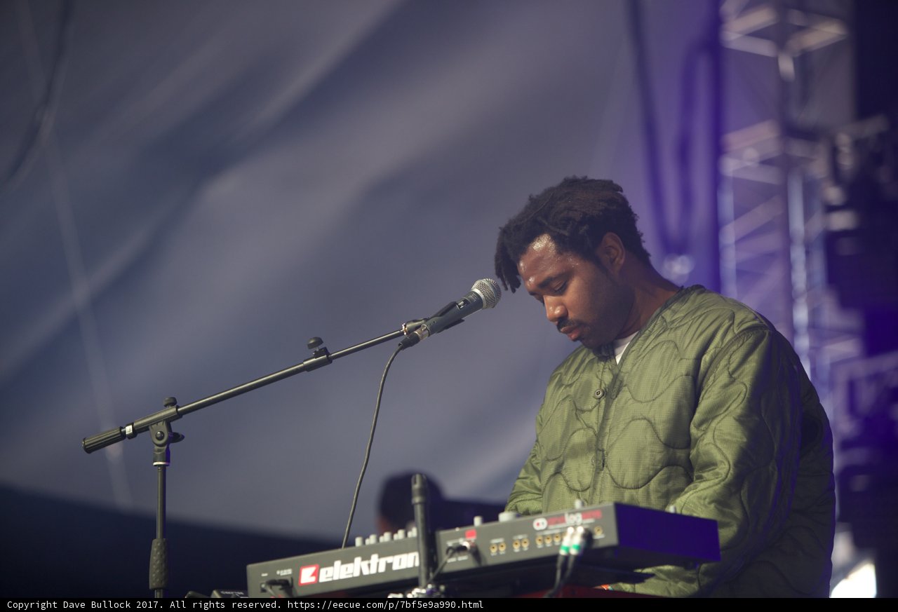 Sampha's Keyboard Performance at Coachella
