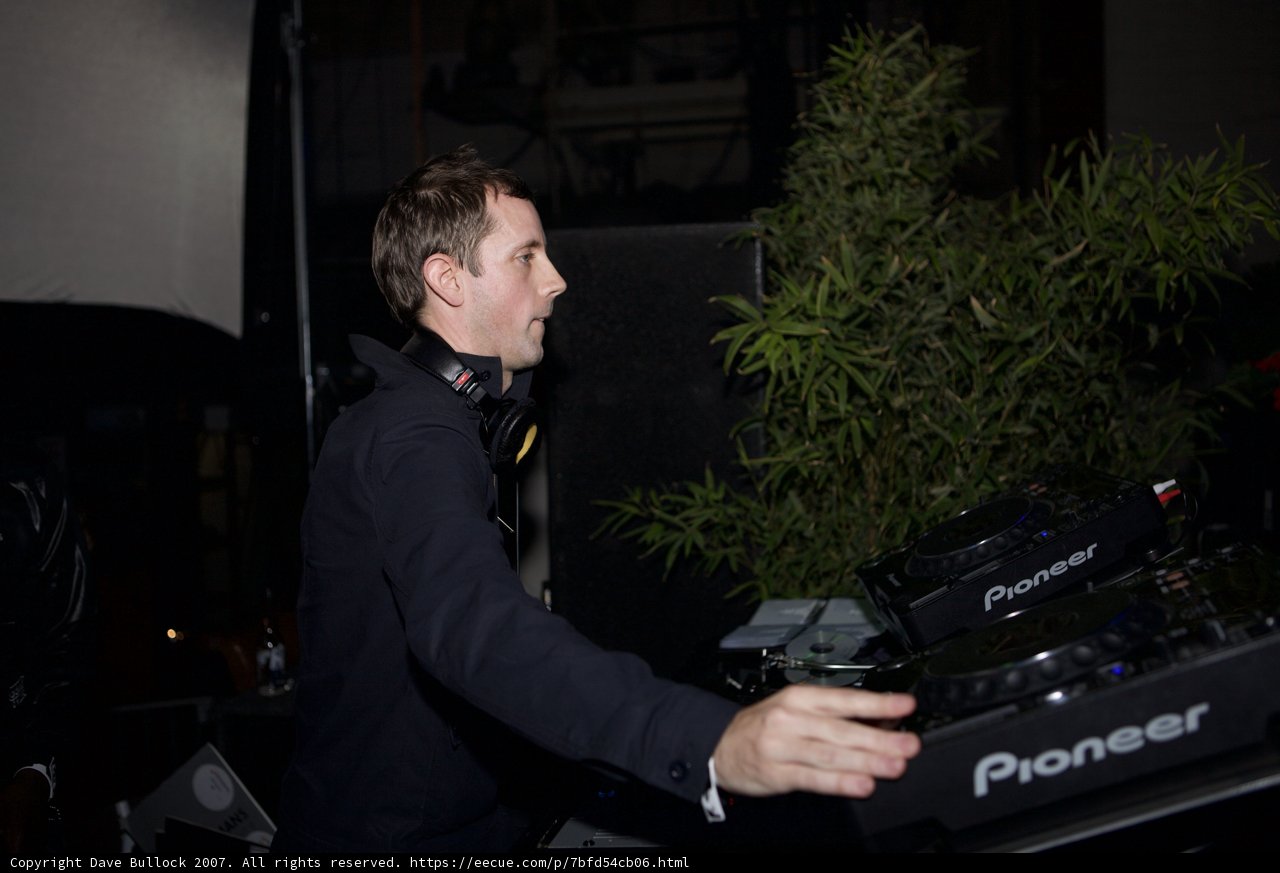 Spin it like a DJ