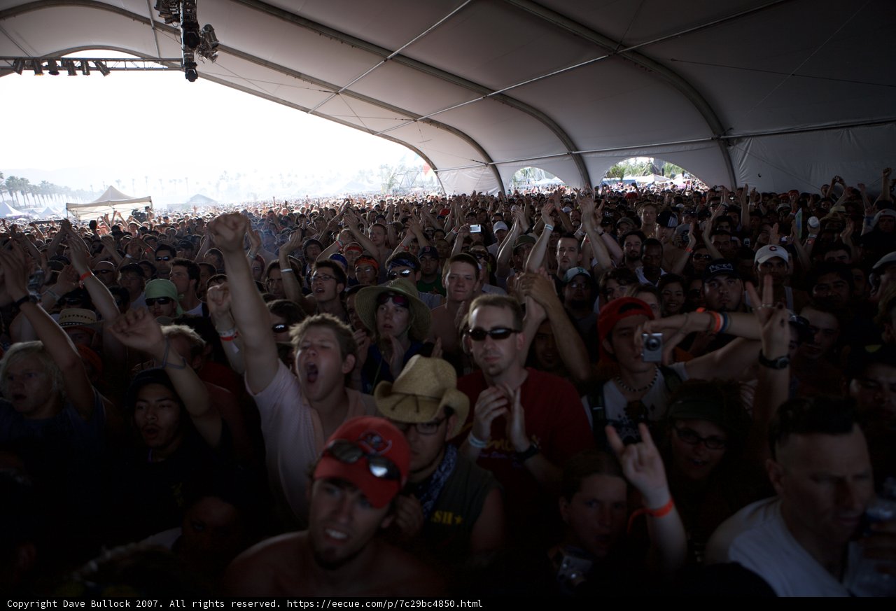 Coachella Music Festival: A Sea of Sunglasses and Cap-wearing Fans