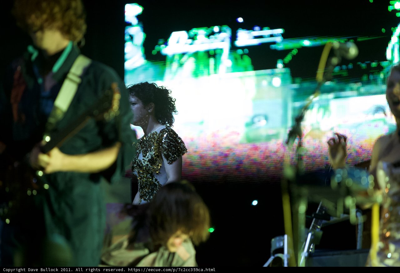 The Floozies Rock the O2 Arena in London