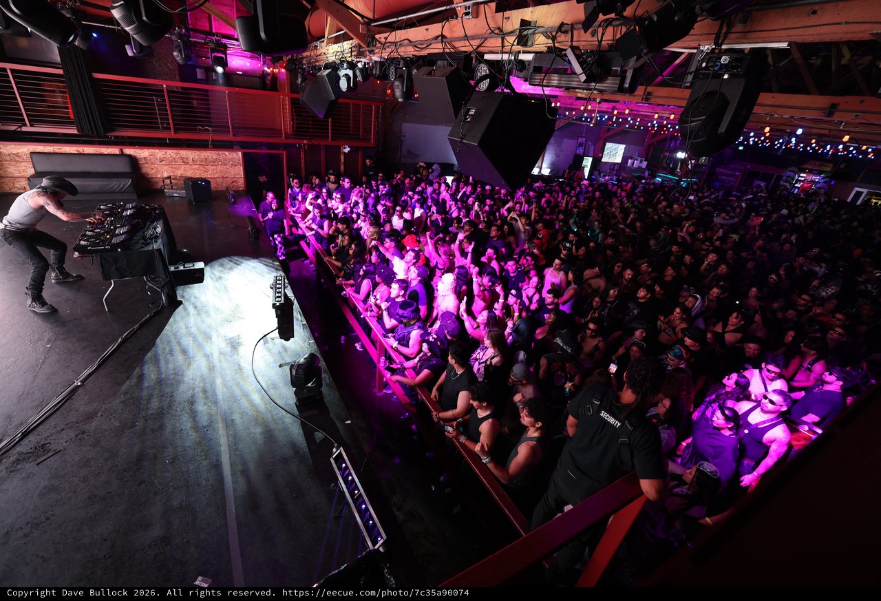 Packed Crowd Surges at Wobbleland 2026 Festival