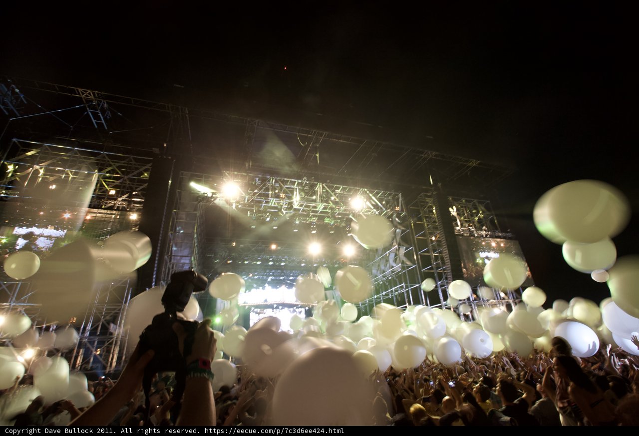 White Balloon Night